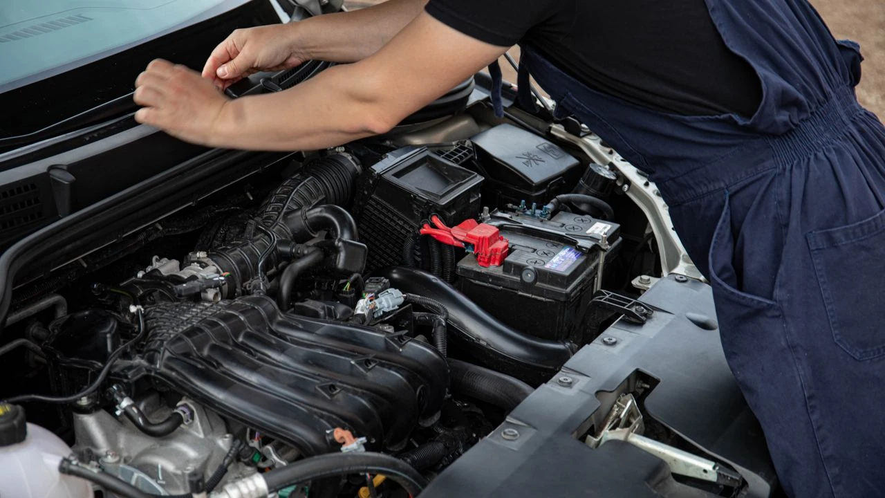 I Now Keep a $9 Battery in the Glovebox
